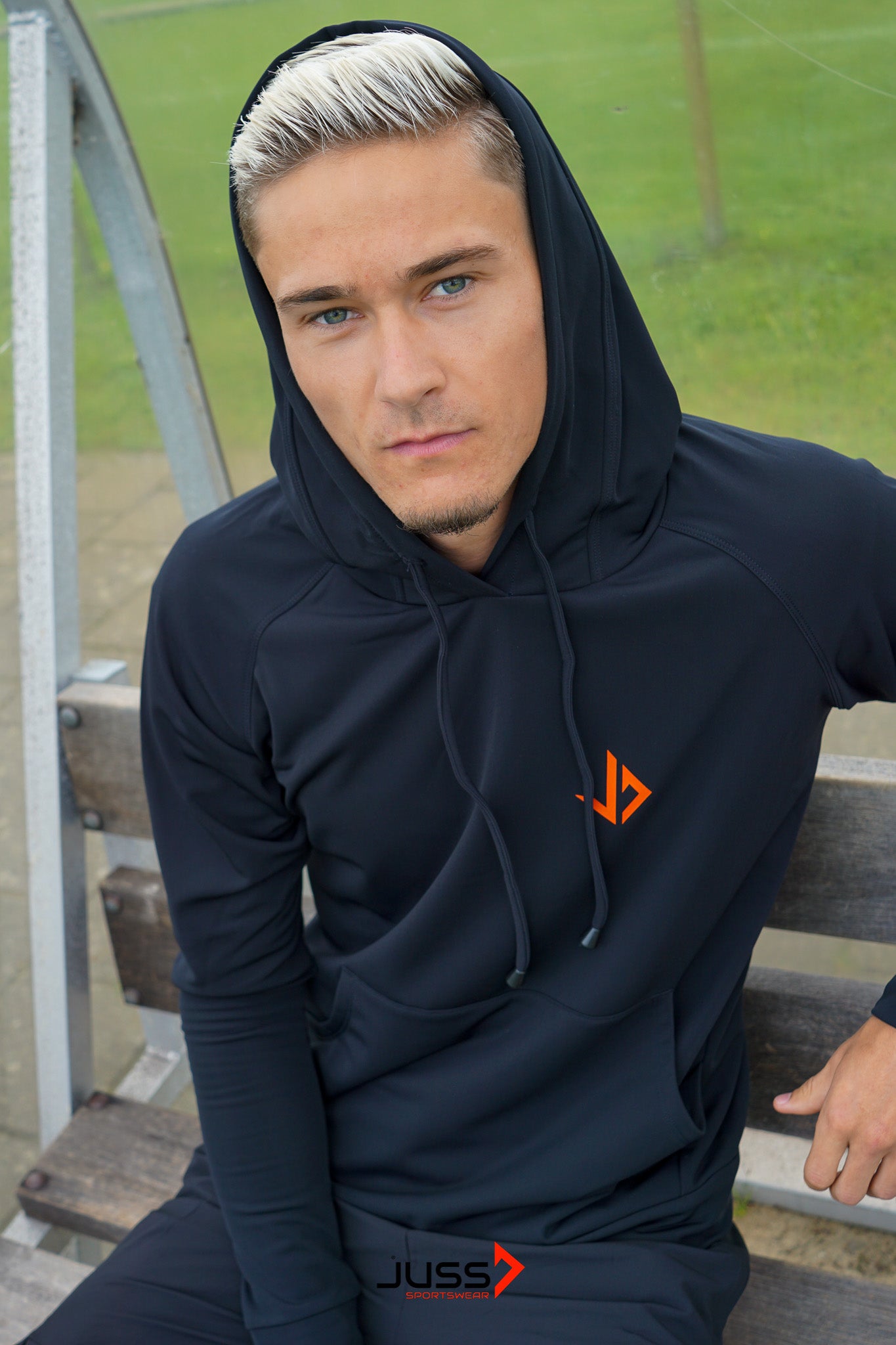 SPORT HOODIE EXTRA LANG - BLACK