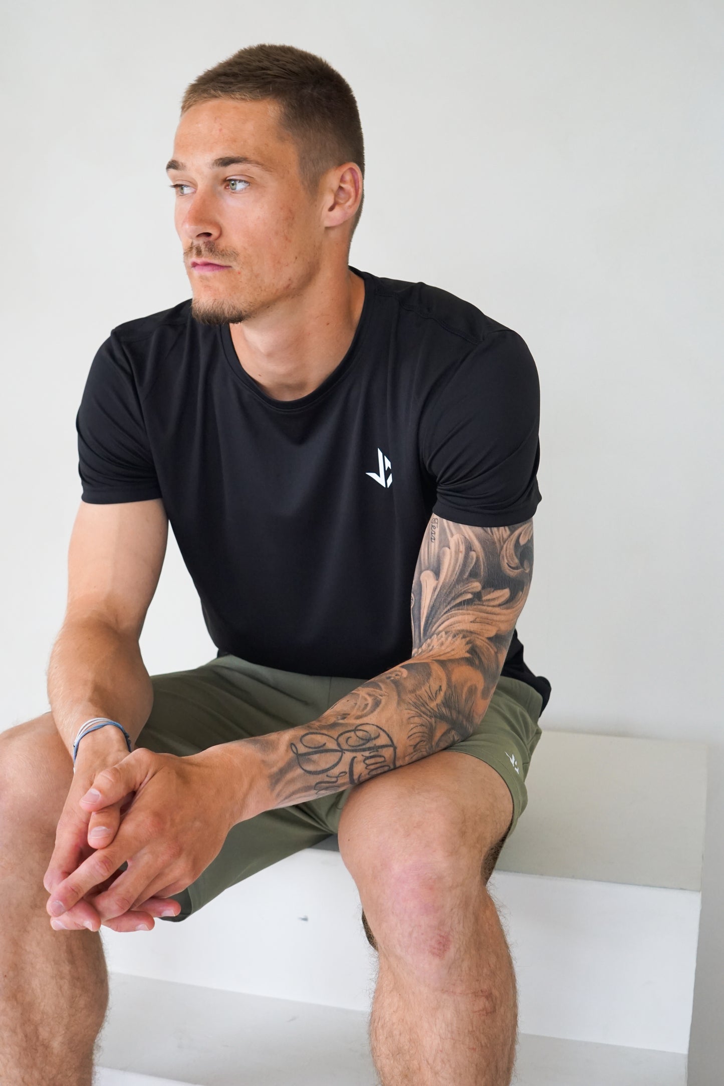 JUSS7 Intense Hardloopshirt Heren | Zwart Dry-Fit Sportshirt Korte Mouw
