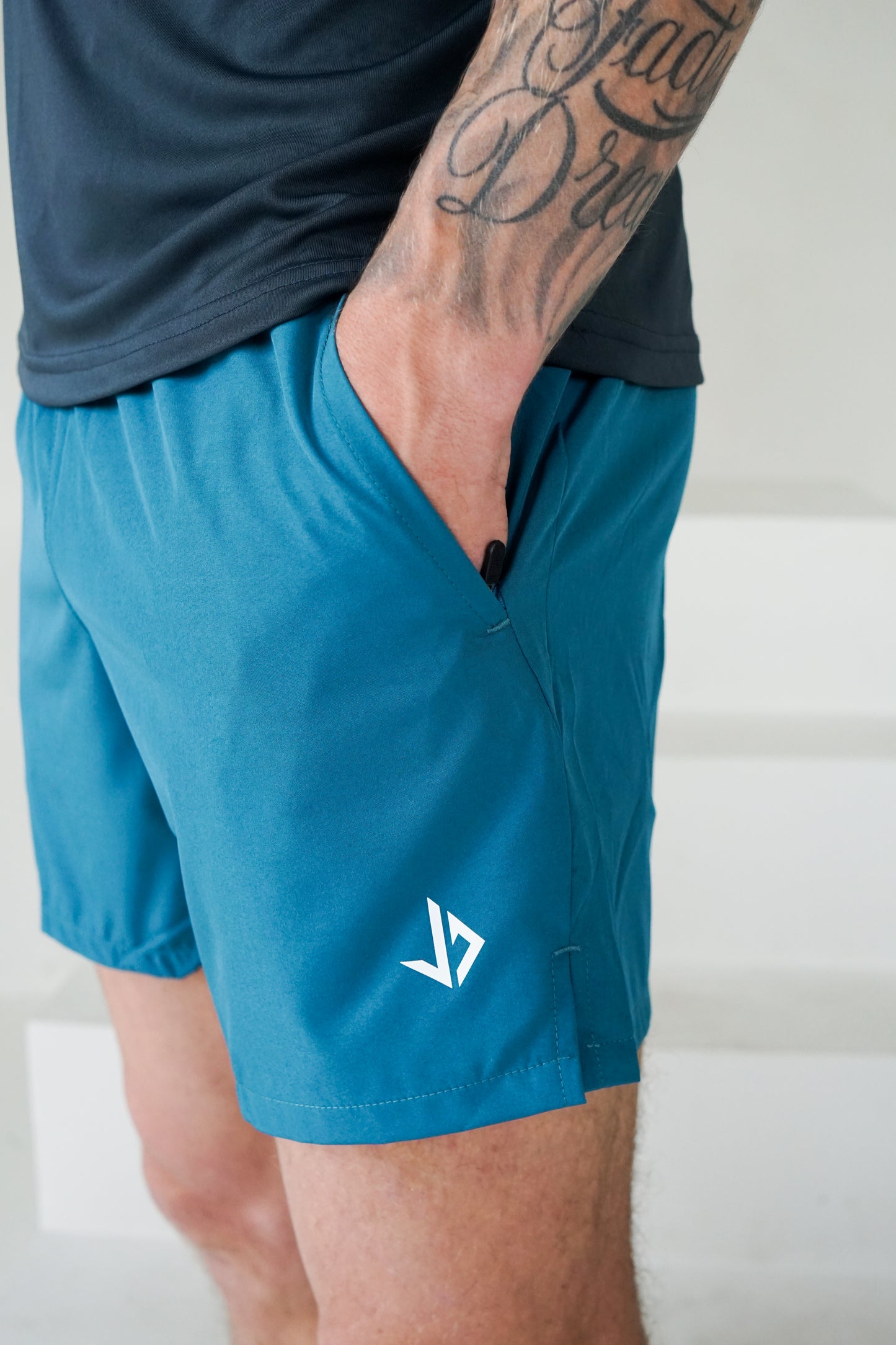 man draagt sportbroek heren