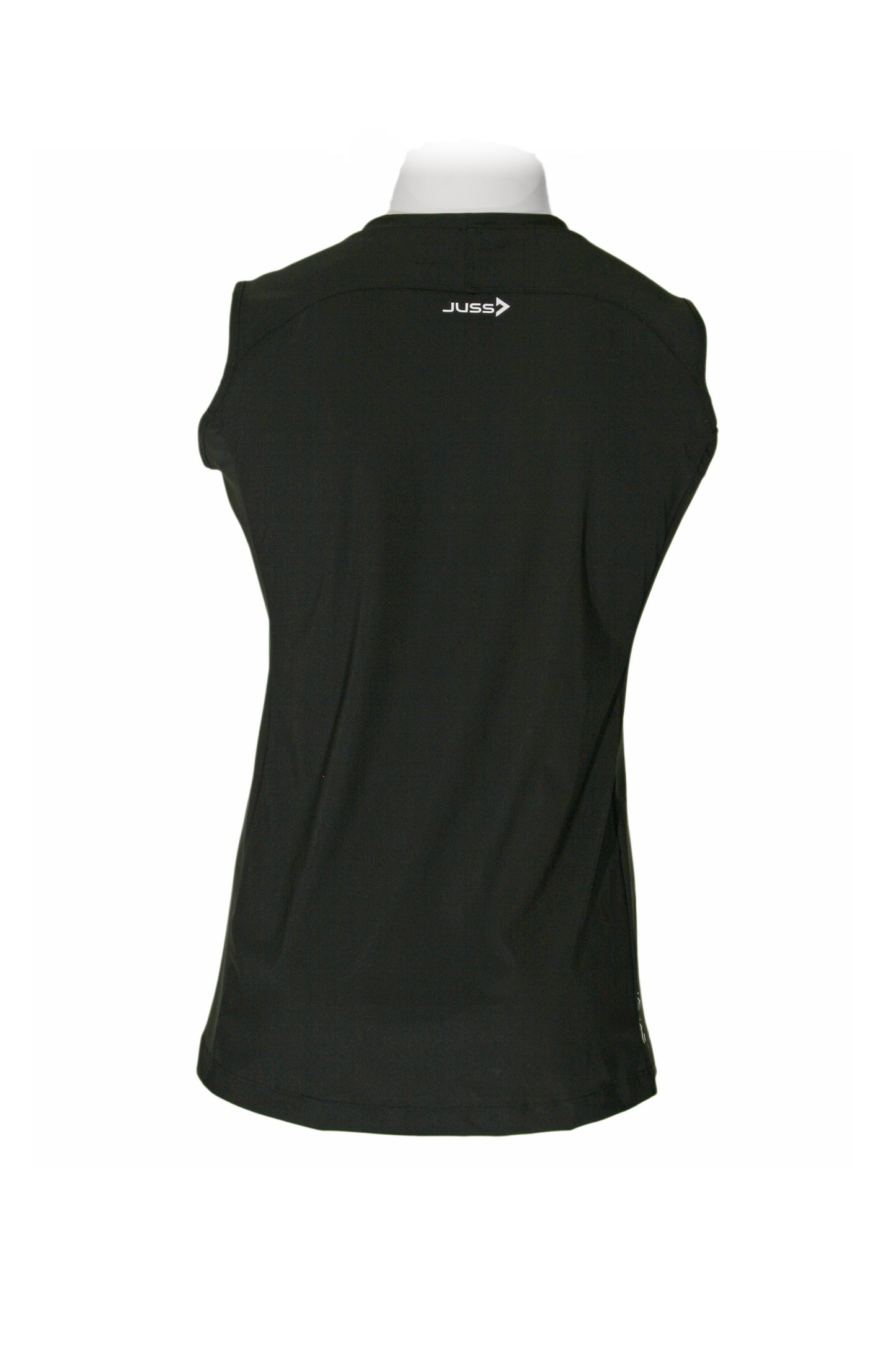 Lange man draagt zwarte extra lang sportshirt van JUSS7 Sportswear