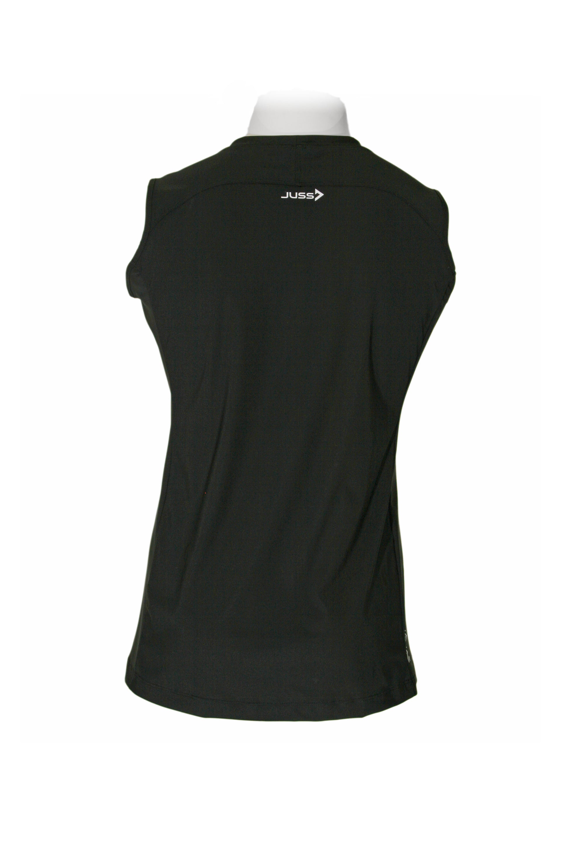 Lange man draagt zwarte extra lang sportshirt van JUSS7 Sportswear